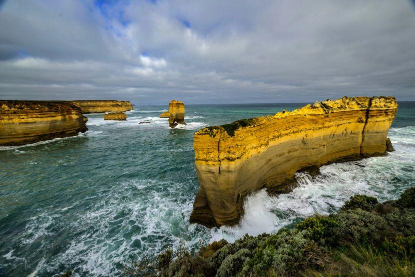 ocean road)海蚀柱和海蚀崖台湾野柳海蚀蘑菇6海蚀阶地:又称"海蚀平台