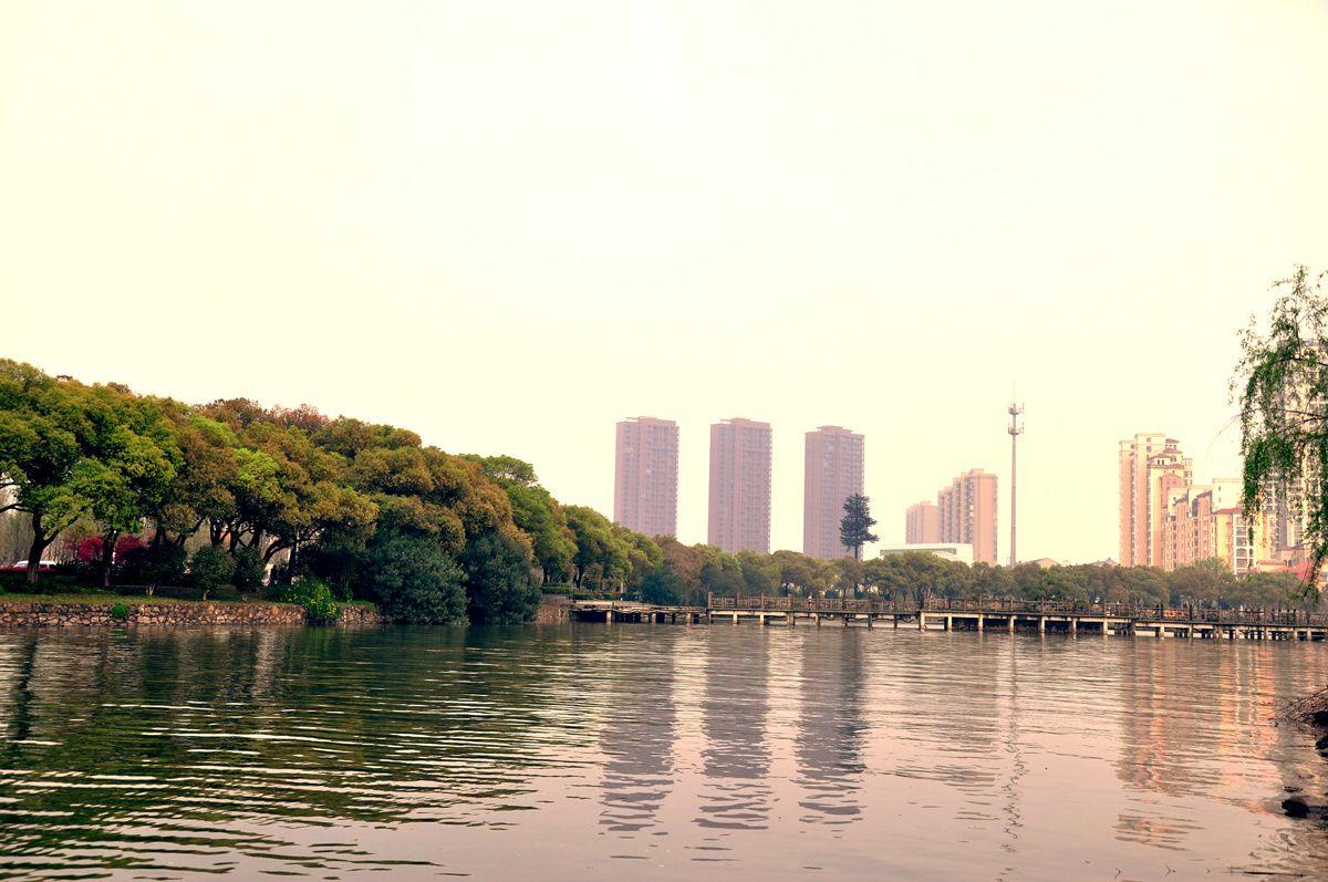 南昌秋季旅游景点推荐青山湖风景区旅游攻略低音号免费语音导游