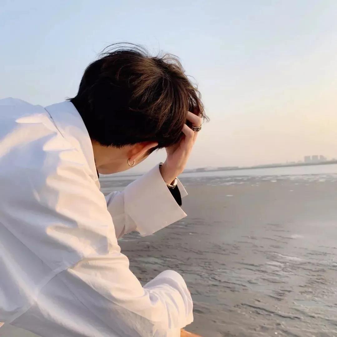 有没有清新脱俗的男头像