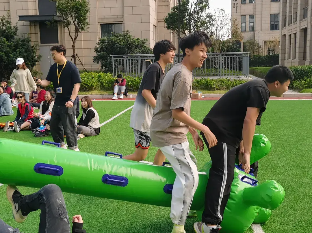 上海高藤致远创新校园活动青春似火逐梦扬威2021秋季趣味运动会