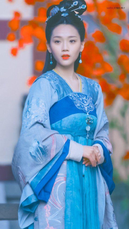 壁纸头像——周紫馨,马嘉祺