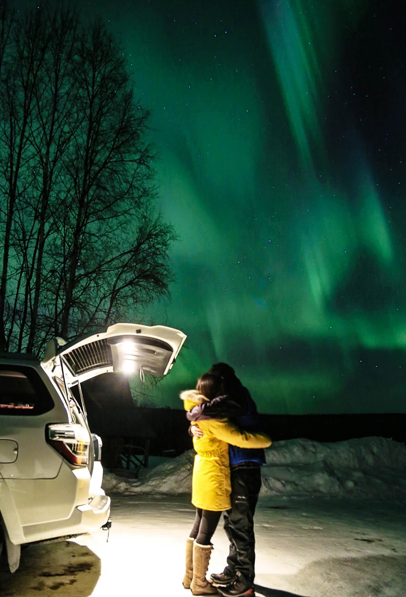 极光这个词来自拉丁文厄俄斯(eos),在希腊神话中的曙光女神,是神话中