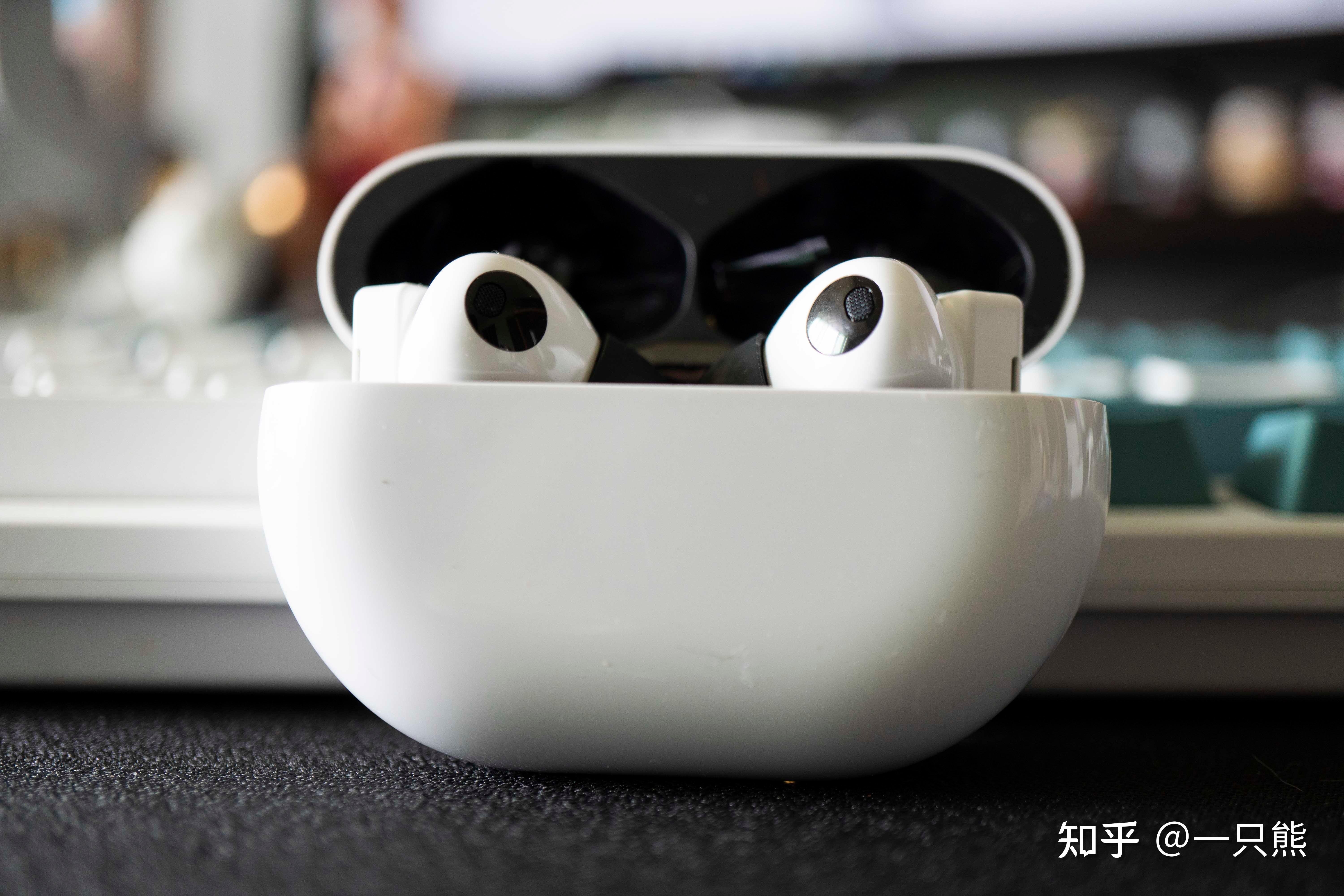 华为freebudspro墨韵白开箱及简单使用感受