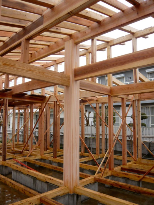 建筑技术模式主要分为装配式预制混凝土结构(pc),钢结构和木结构三种