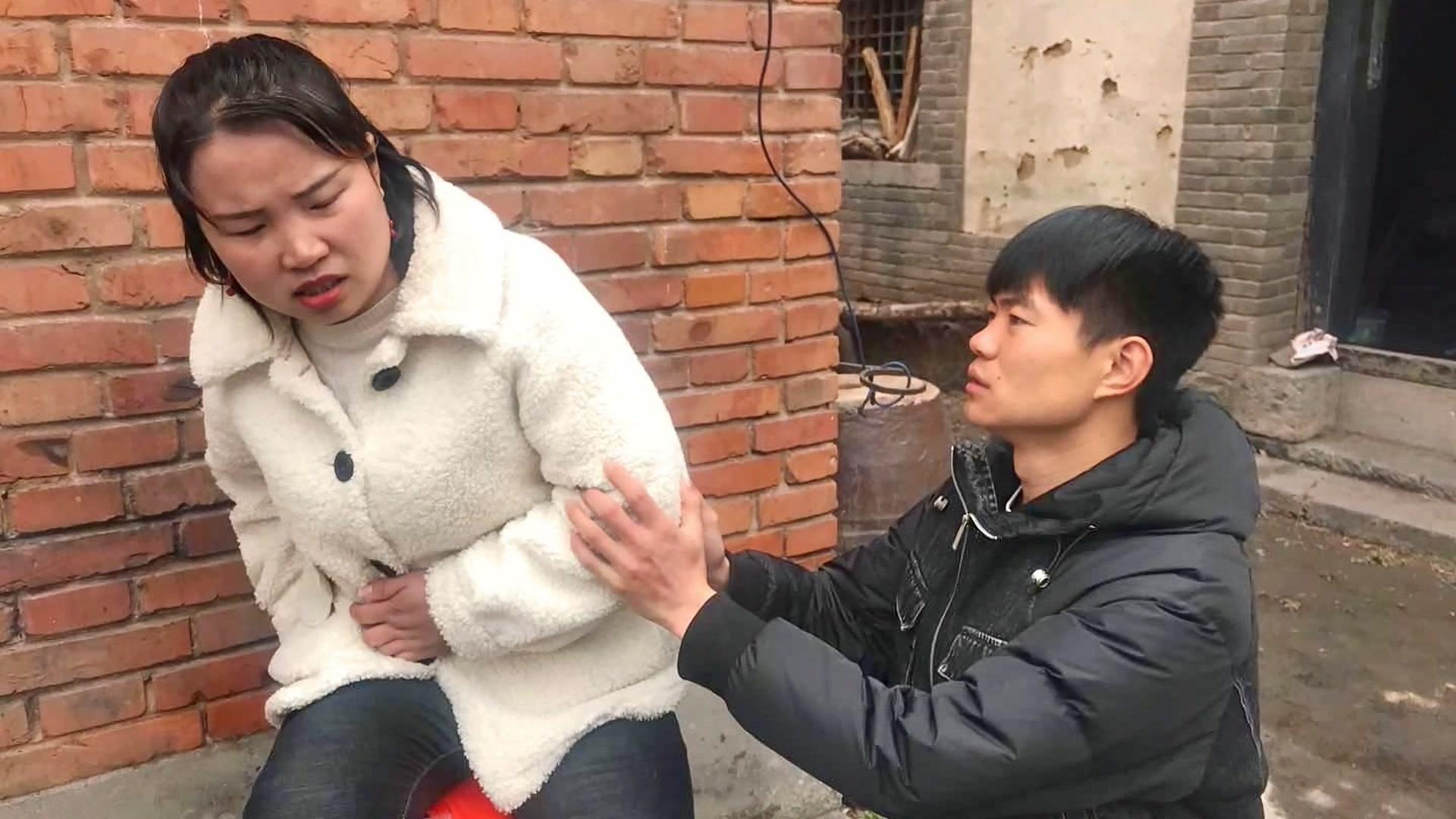 婆媳吵架公公看不下去了生气说都离婚