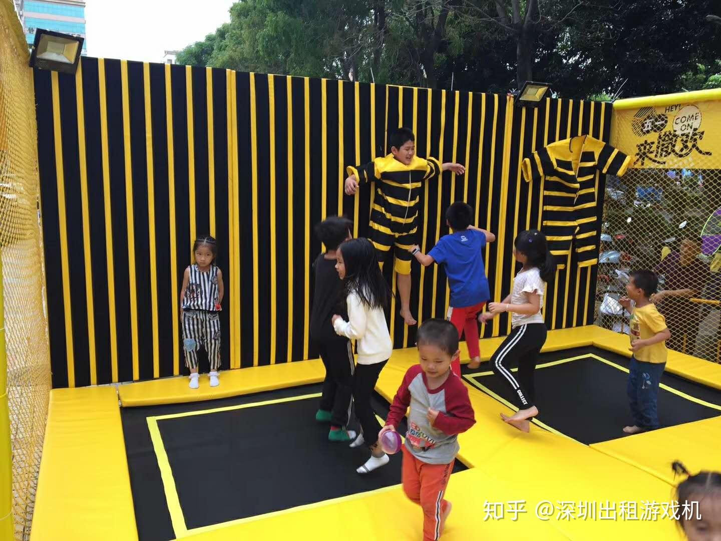 chu租积木王国深圳网红蹦床黏人墙沾沾乐