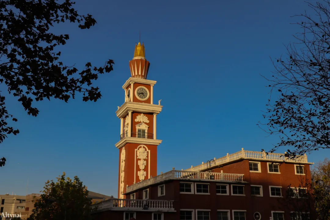 地西安翻译学院是国家级一流本科专业建设点(陕西民办院校唯一一所)