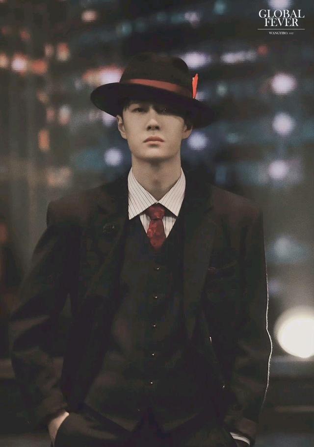 王一博氛围感大片背影满满故事感绅士风格出圈