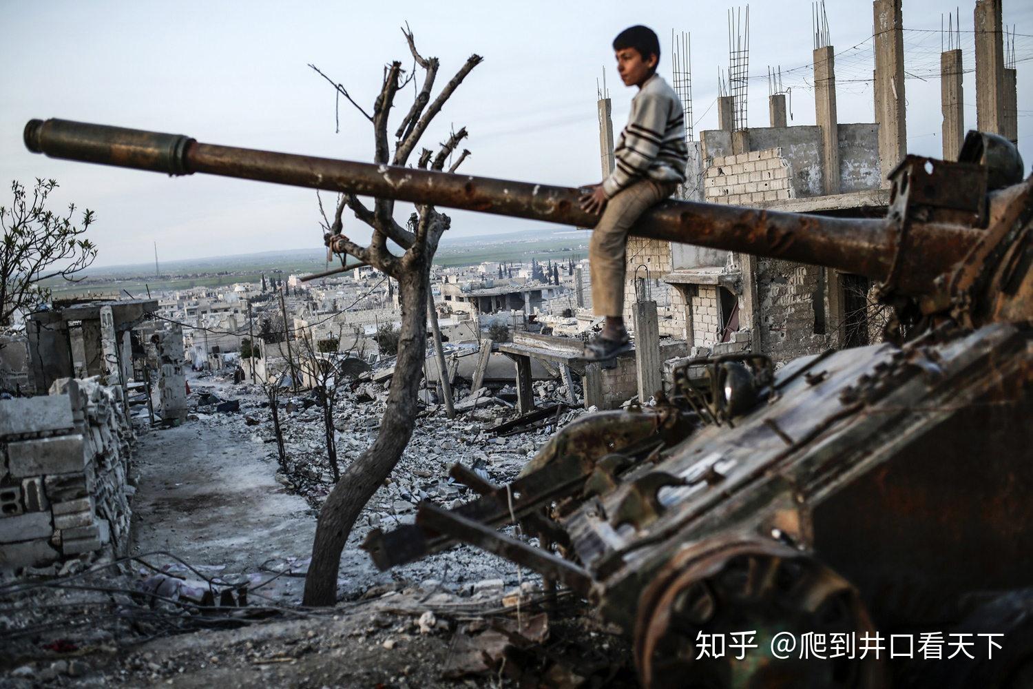 20世纪的两次世界大战和冷战进一步加强了这种趋势.