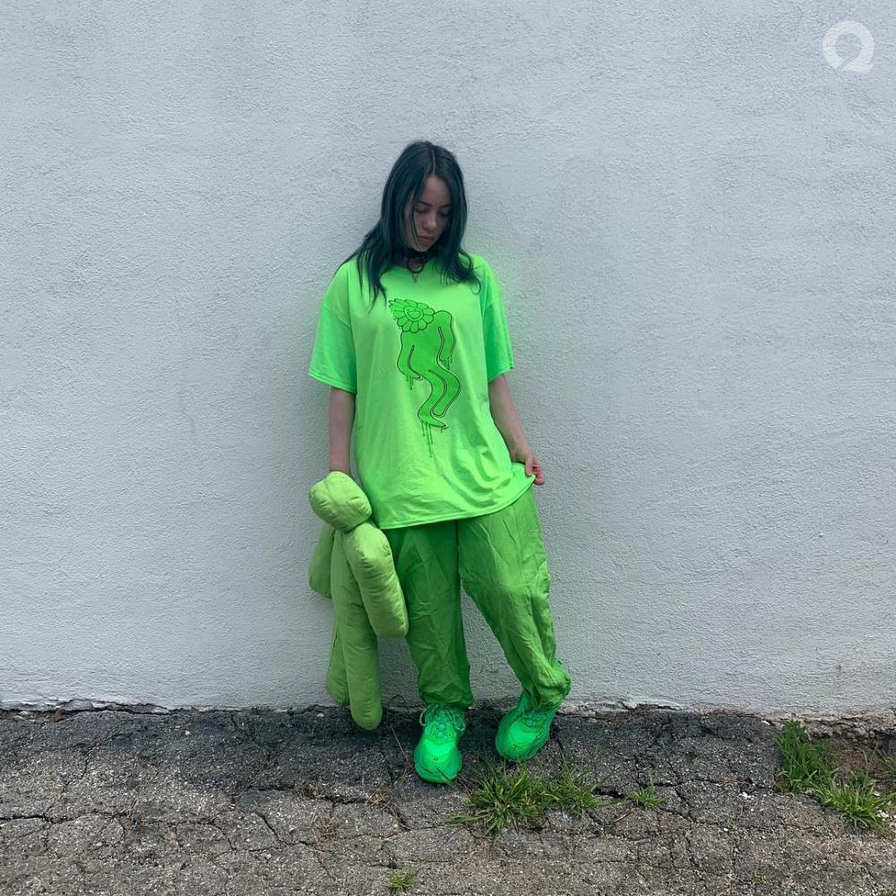 billieeilish这个时代最善于玩味孤独的00后