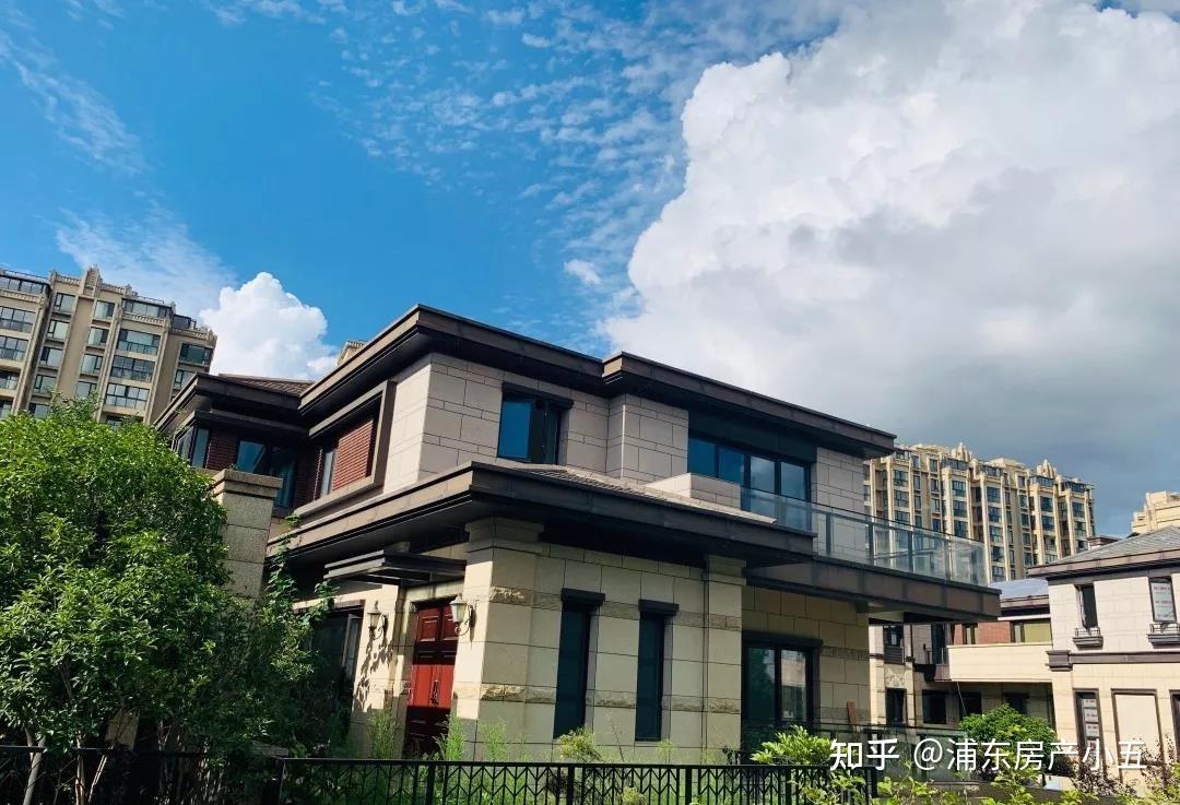 浦江61鹏欣一品漫城『新挂四期独栋700万新豪装拎包入住』610平电梯