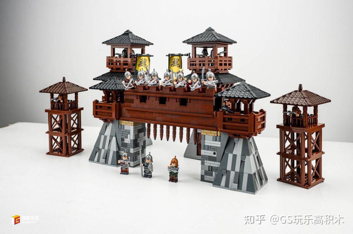 我们进行了布局图的绘制与历史资料搜集,着重对赤壁之战的古战场,箭楼