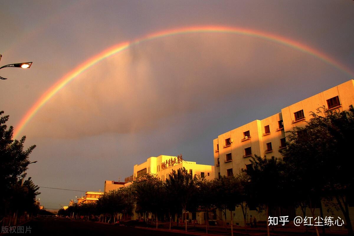 一场大雨之后未必会有彩虹，但我们心中总会有所期待！ 知乎