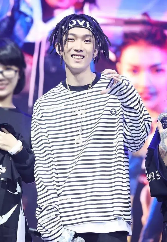 有嘻哈走红的tt和新说唱走红的福克斯,有啥不一样? - 知乎