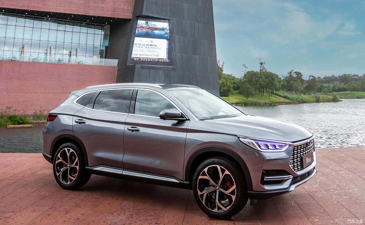 比亚迪宋plus燃油版车型开启预售预售1188万起