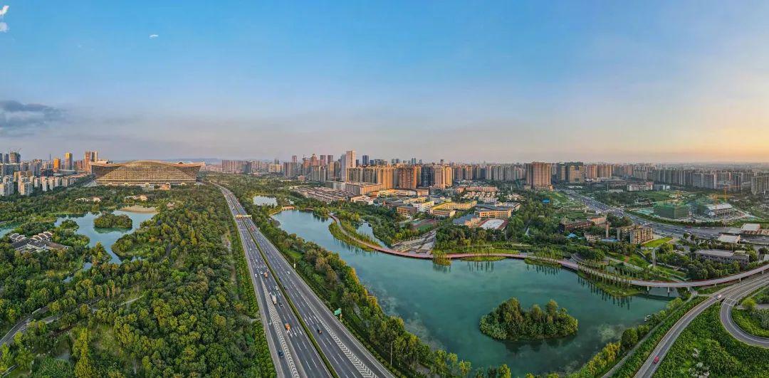 成都示范探路让公园城市自然生长