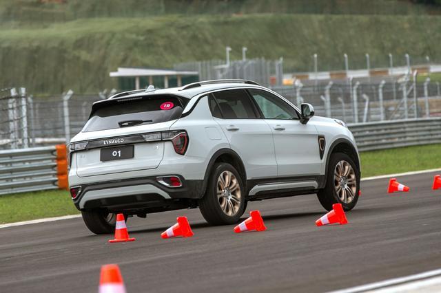 凹凸肉测吉利的豪华品牌第一张牌怎么打领克01细细看