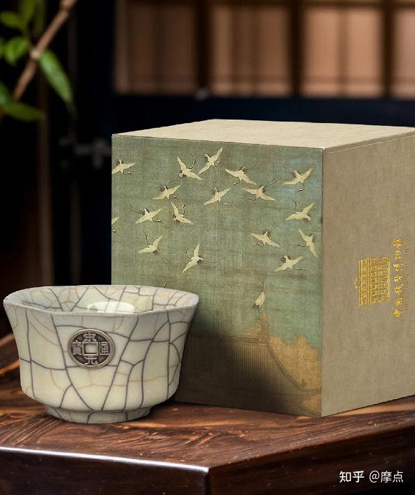 一眼惊艳的故宫文化！故宫馆藏文物哥窑八方杯原型复刻--“财高八斗哥窑