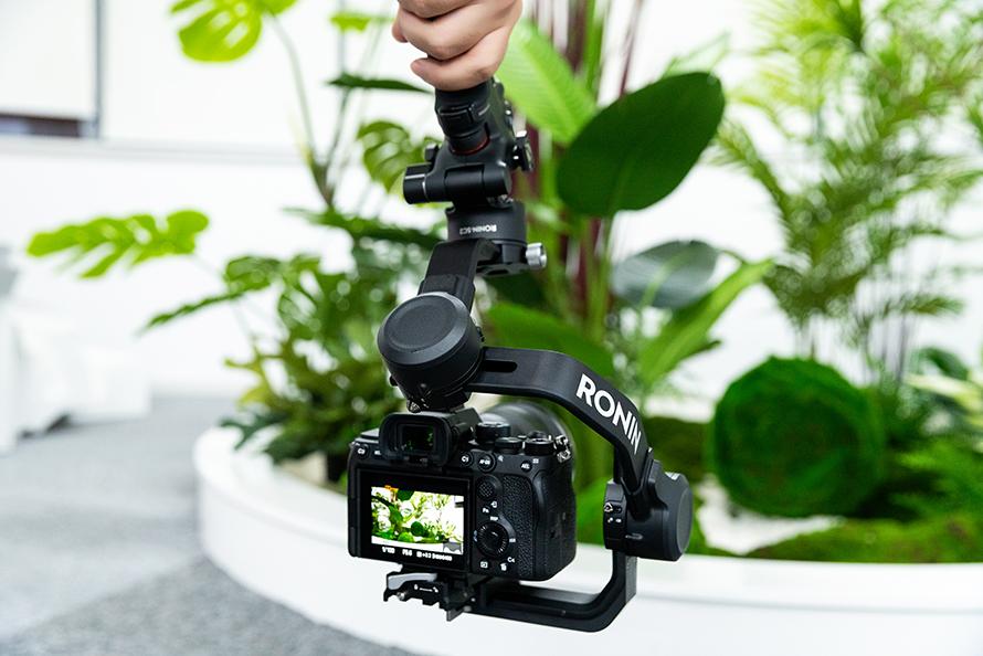 大疆djirsc2相机云台评测折叠设计带来更多玩法操控优化激发创作动力