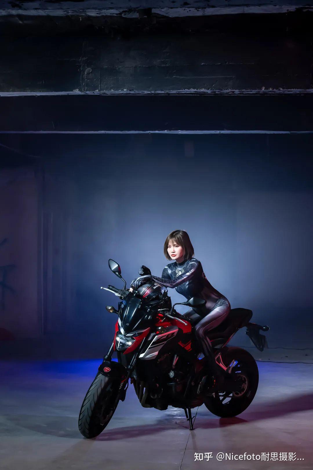 酷炫惹火机车女孩性感小野猫邀你即刻出发