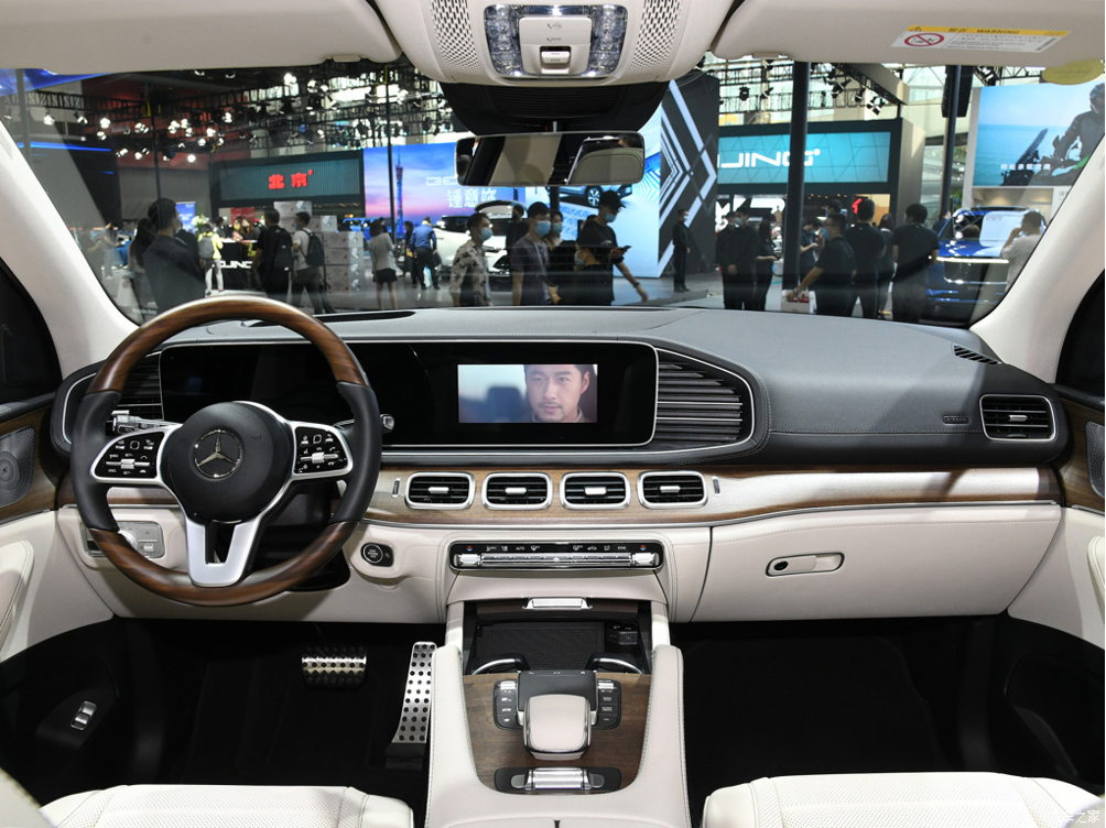 实力越级气场强! 奔驰GLS哪款值得购买？ - 知乎