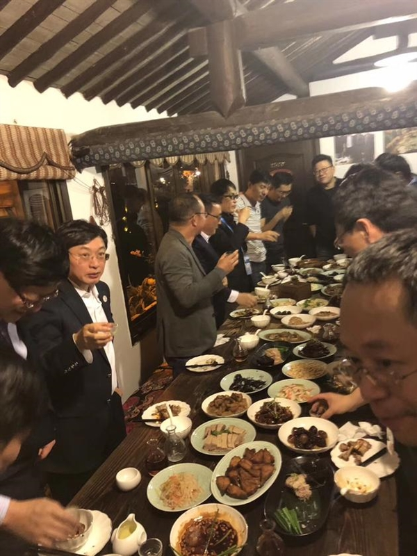 互联网饭局的新使命:丁磊晚宴东兴饭局意欲何为?