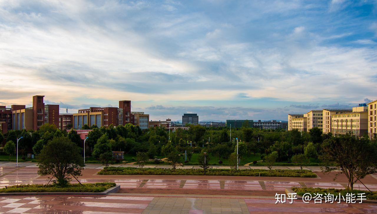 什么是高职专业院校 v2-3a56f15fa4113bed154bc4bab5597bba_r.jpg