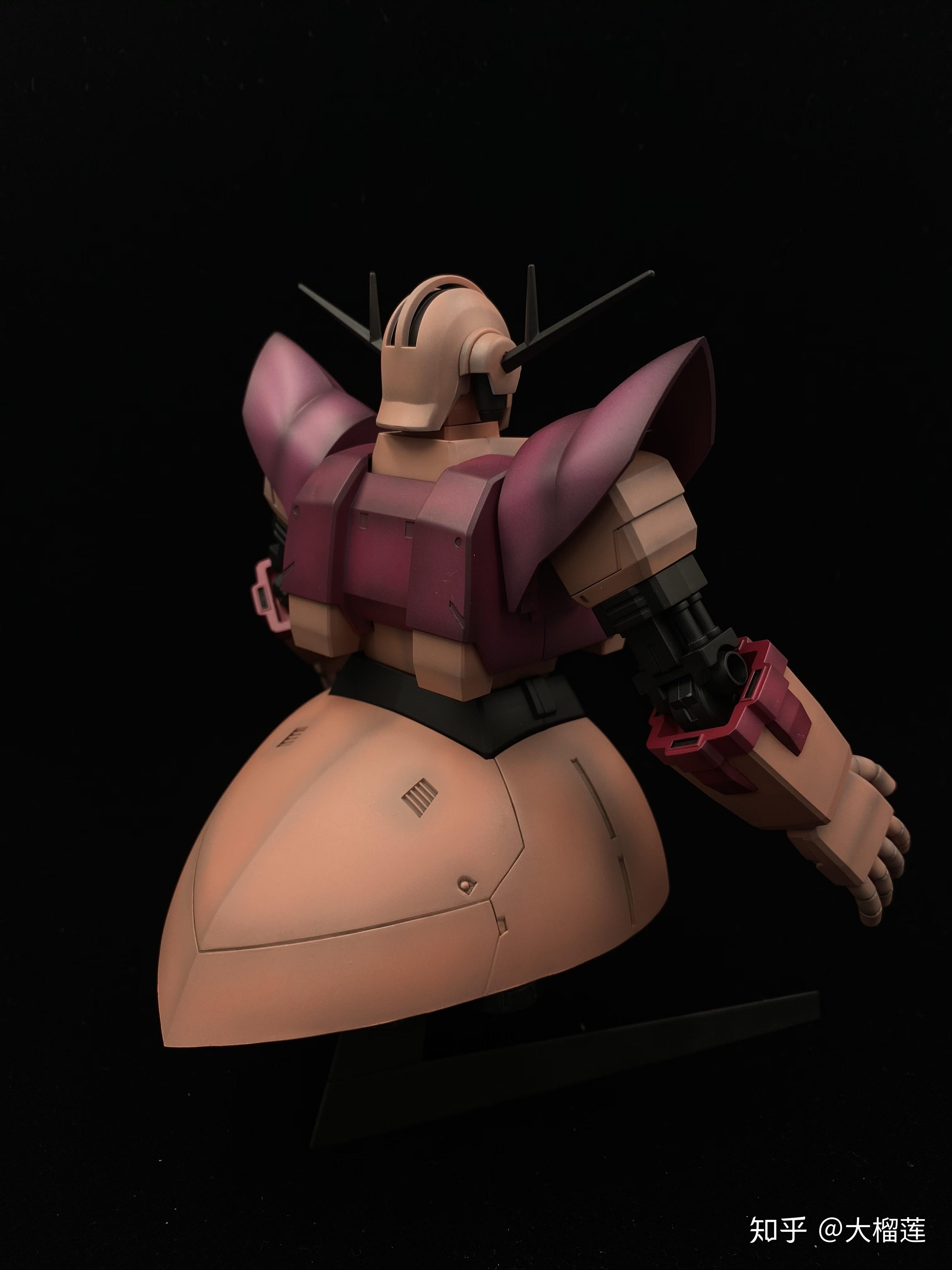 身残志坚的初代bosshg吉翁号夏亚配色