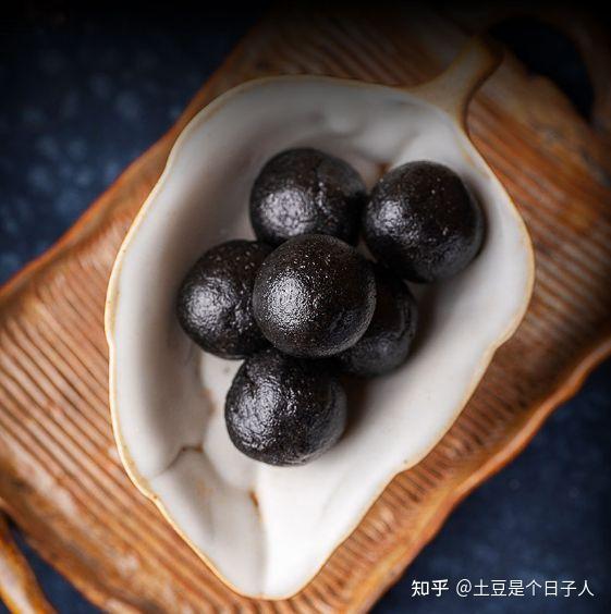 品牌:始于1734年苏州,集工业,商业,连锁,中医馆,健康养生,药材种植为