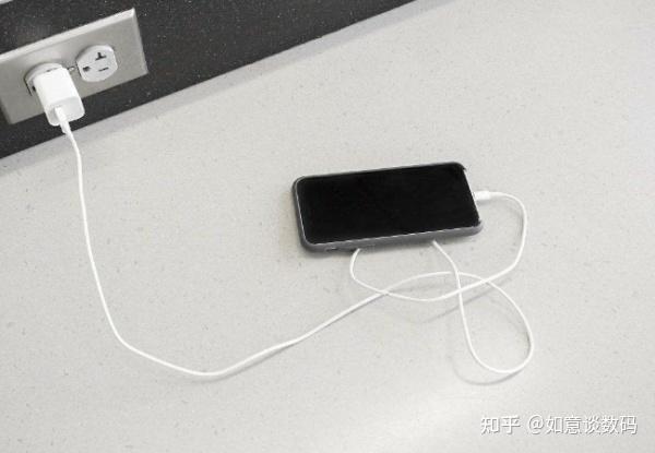 手机充电到100%再拔?原来都做错了!正确充电才能延长电池寿命 - 知乎