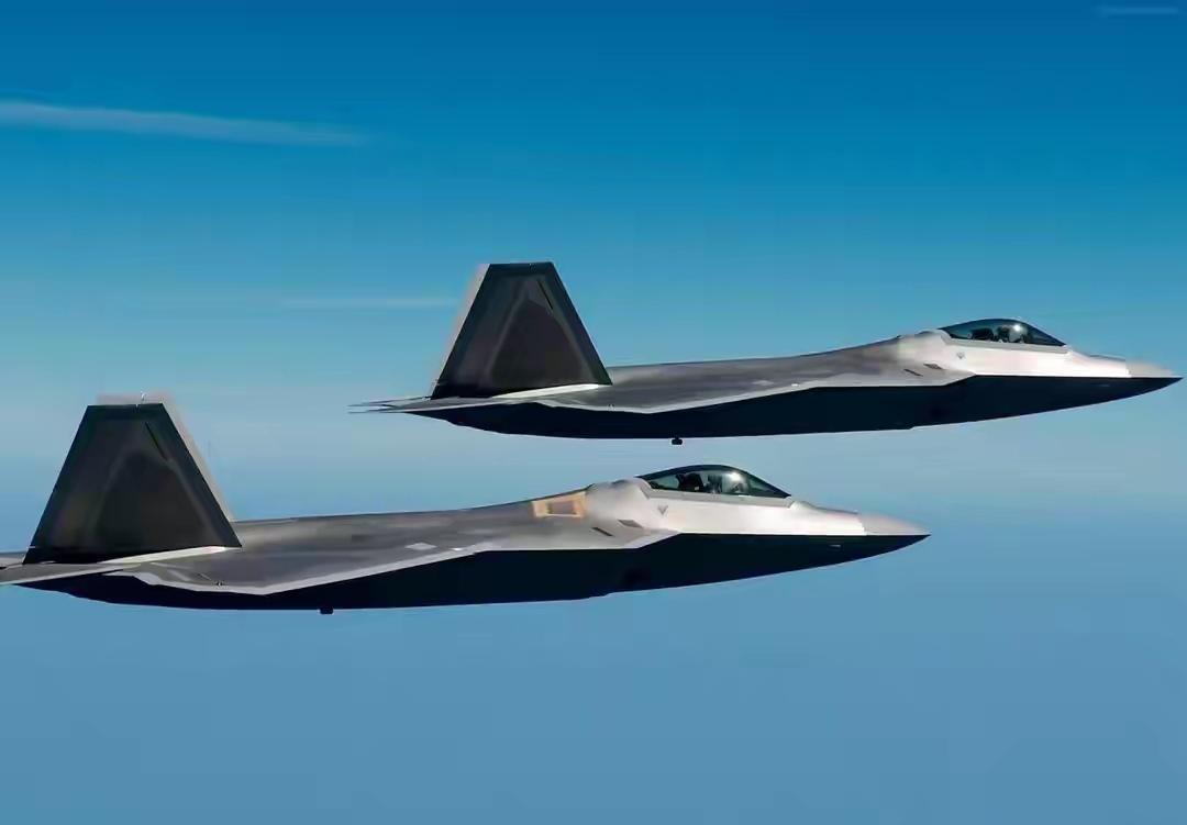 全程亚音速巡航,作战半径也才1093公里,歼20作战半径可是在2000公里