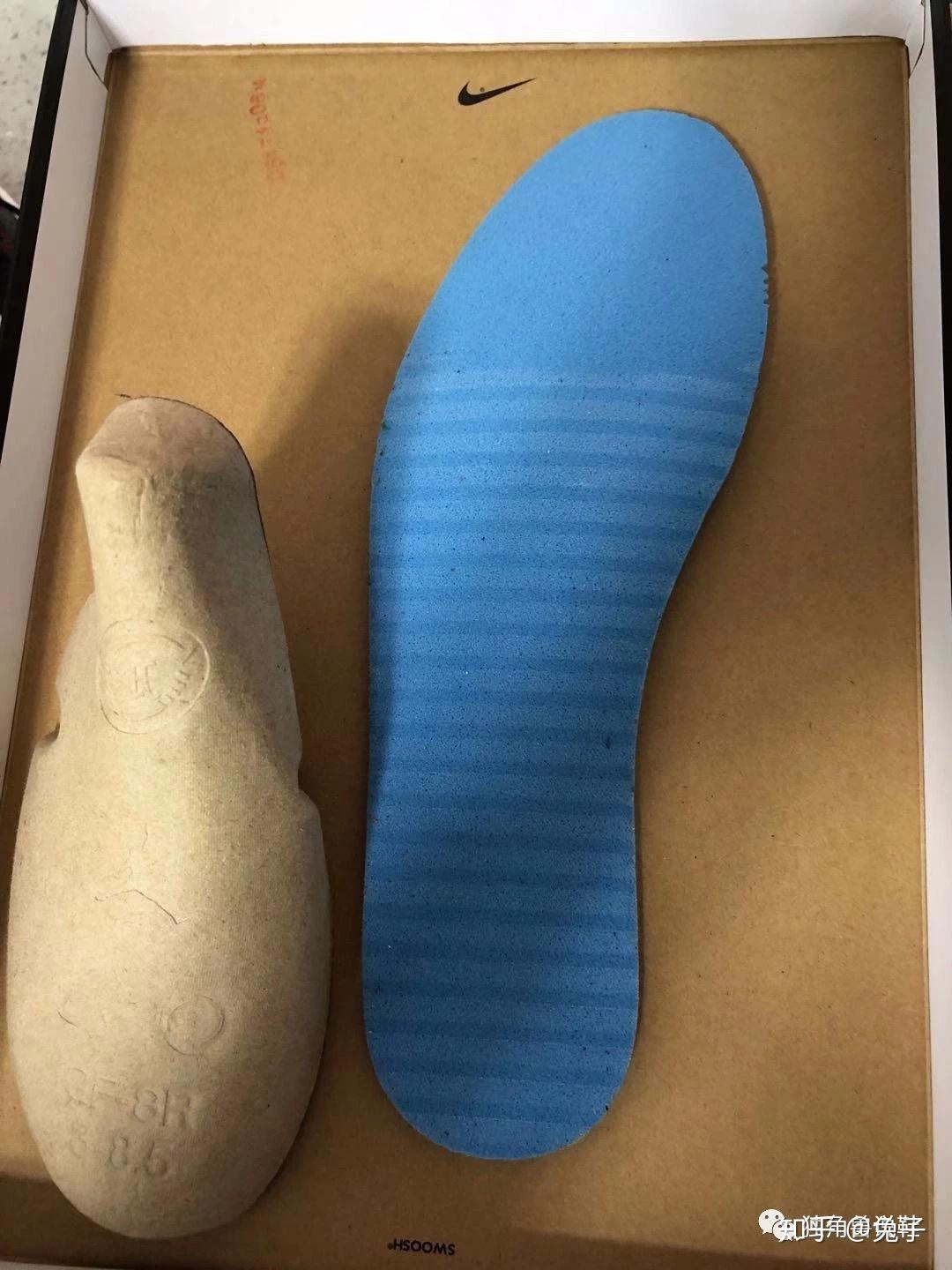 下面举例的图片为get纯原aj1黑扣碎的鞋垫刷胶,是满刷胶状况,这边不过