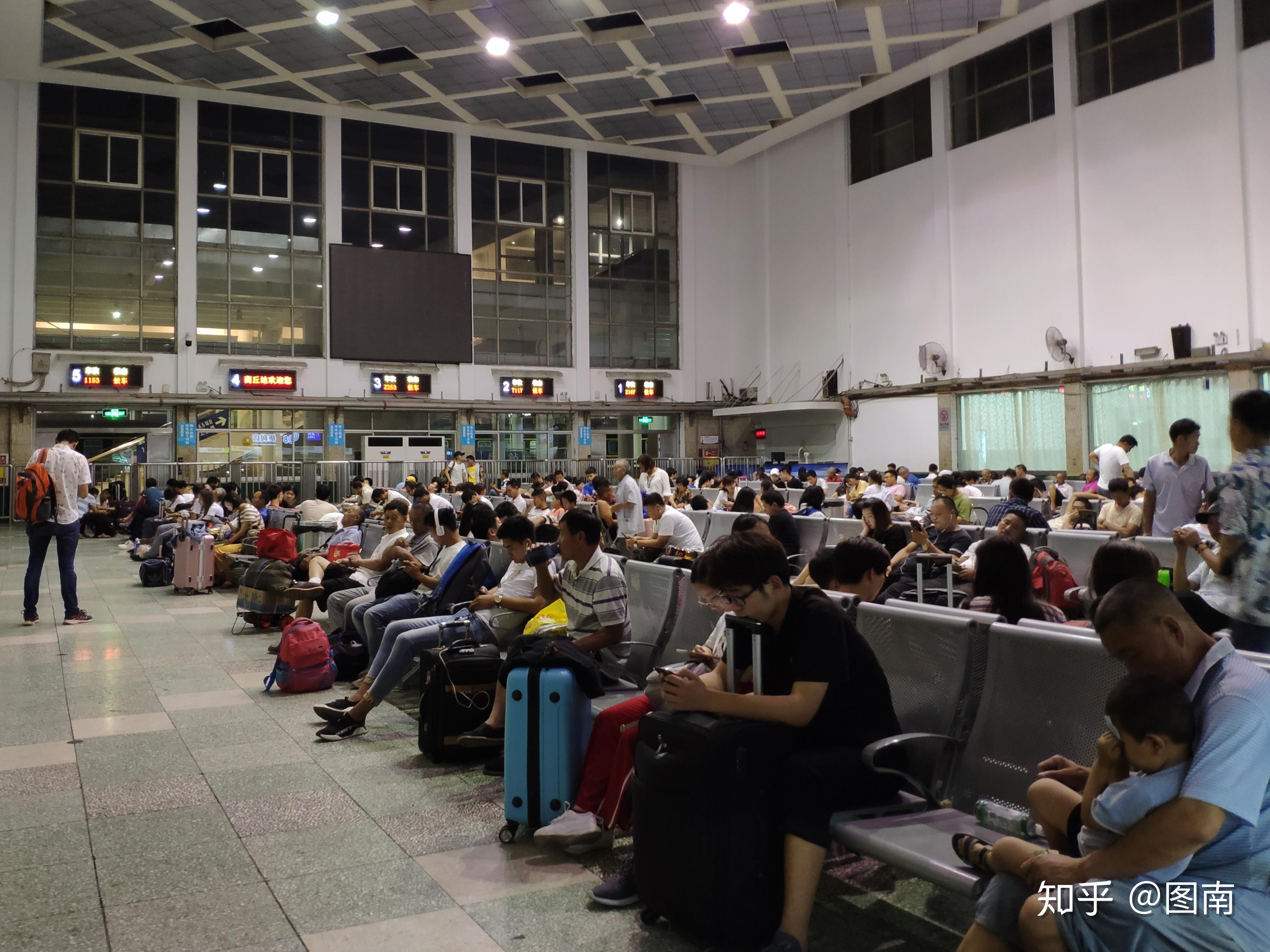 上海虹桥火车站遇“离沪大潮”？今天预计发送旅客六千余人|火车站|旅客|上海市_新浪新闻