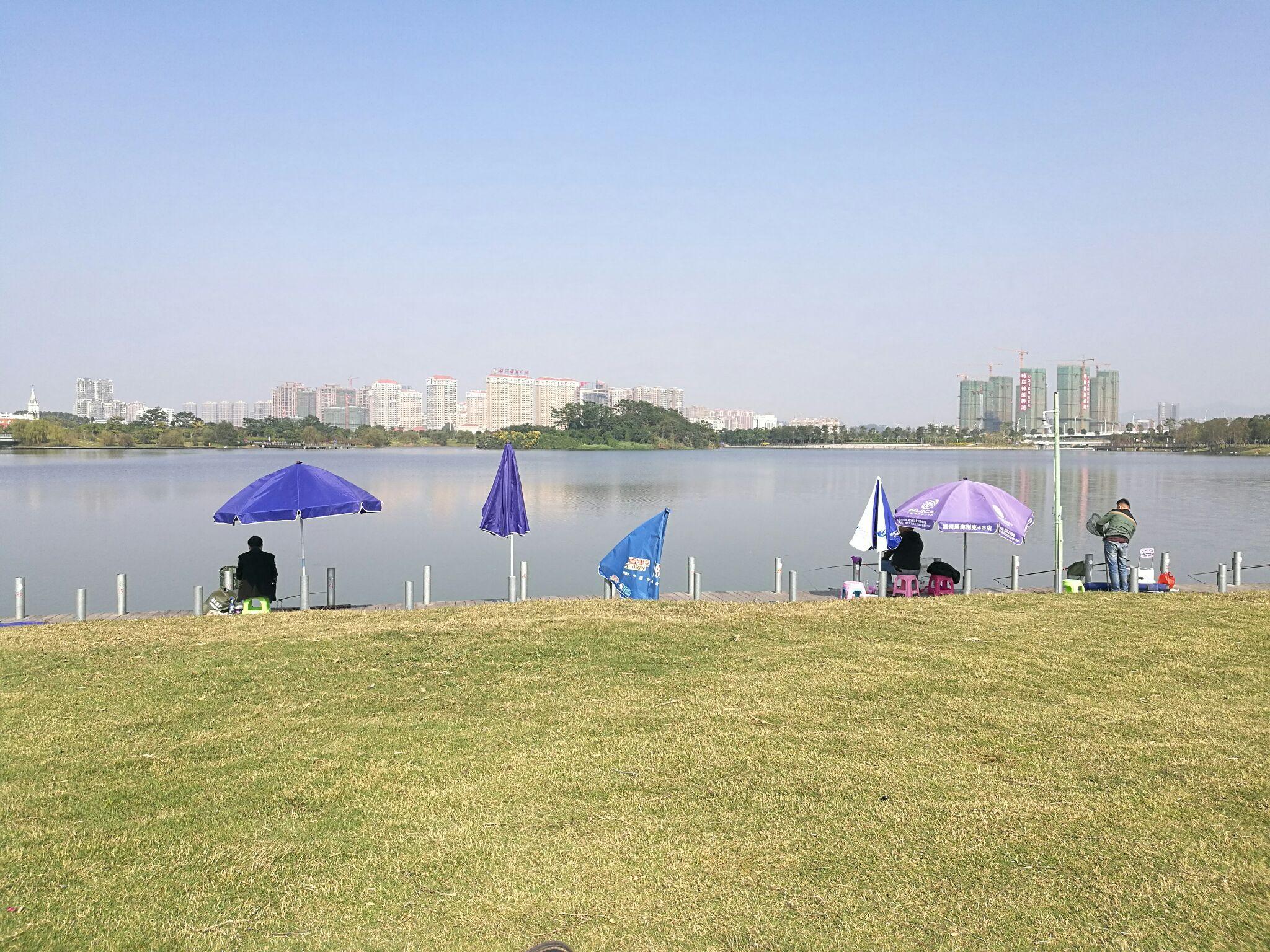 难得有一天我们这么有空闲在漳州逛公园!