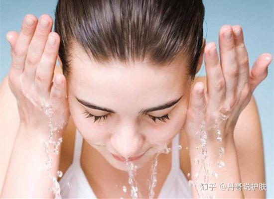 护肤保养舍得投资_如何护肤保养皮肤_26岁干性皮肤女人如何保养护肤