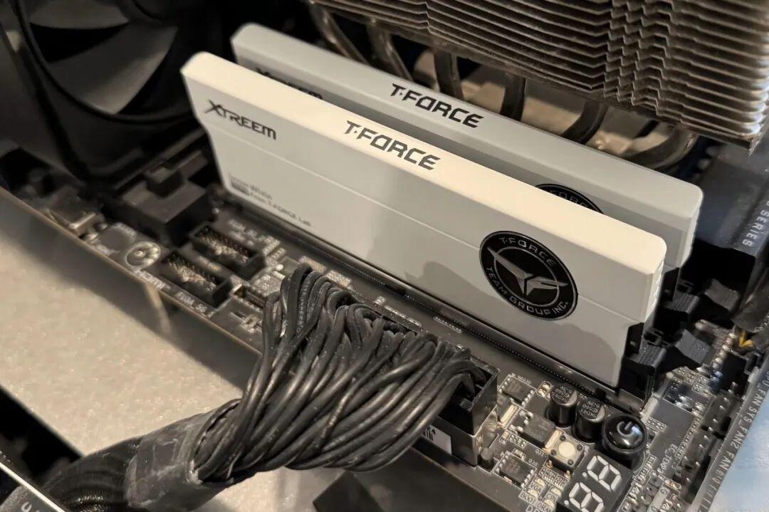 不管你乐不乐意，32GB内存已成PC游戏标配：为什么16GB不够用了？