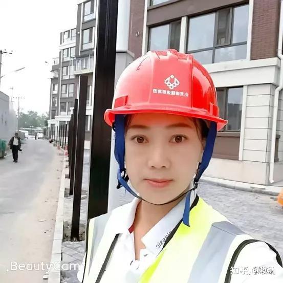 在进入收纳行业前,丁晓艳是一名化工建筑工程技术工程