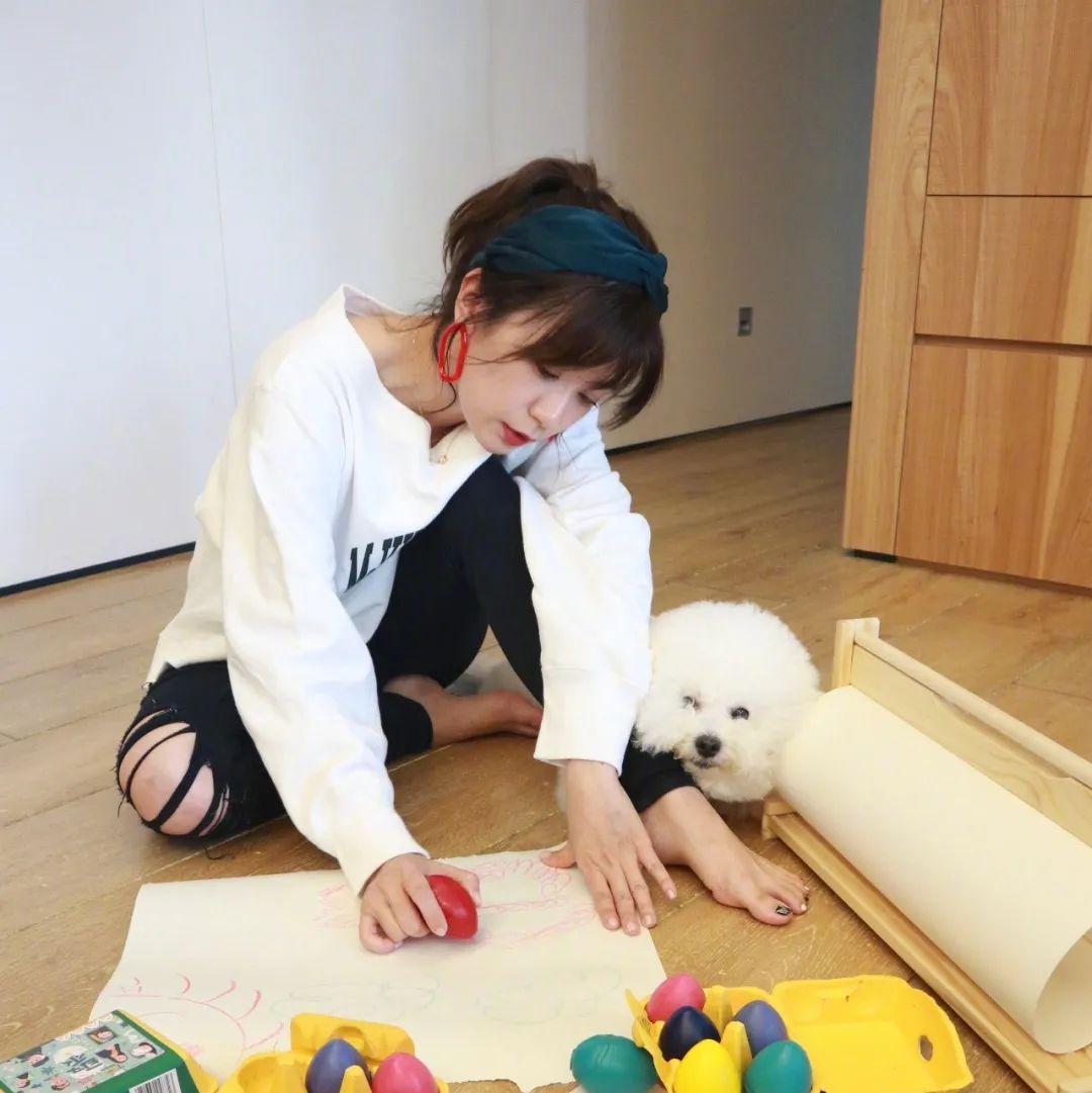 不老女神贾静雯她的脚你给几分