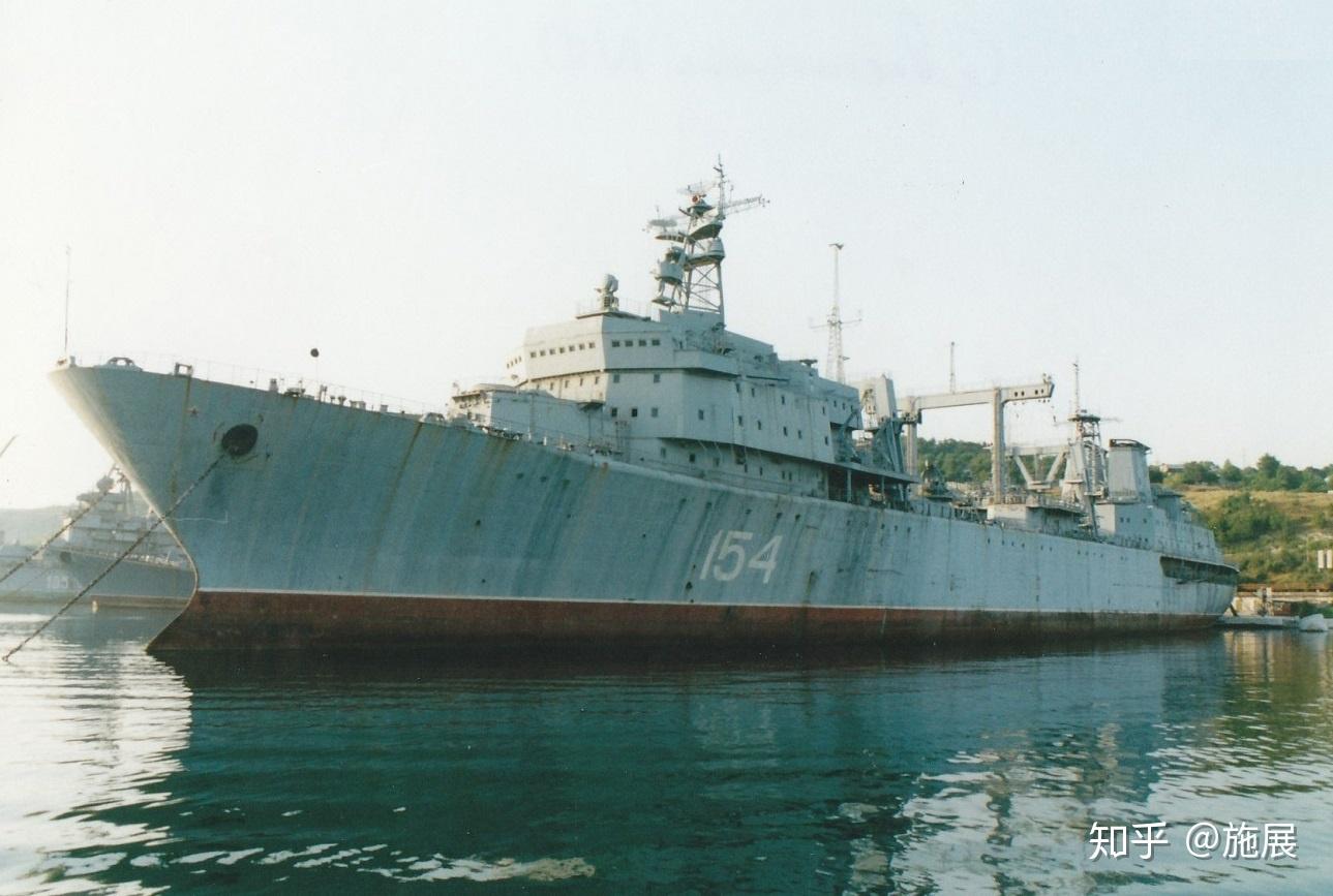 苏联在冷战时期建成的保障能力最强大的综合补给舰"别列津纳河"号就是