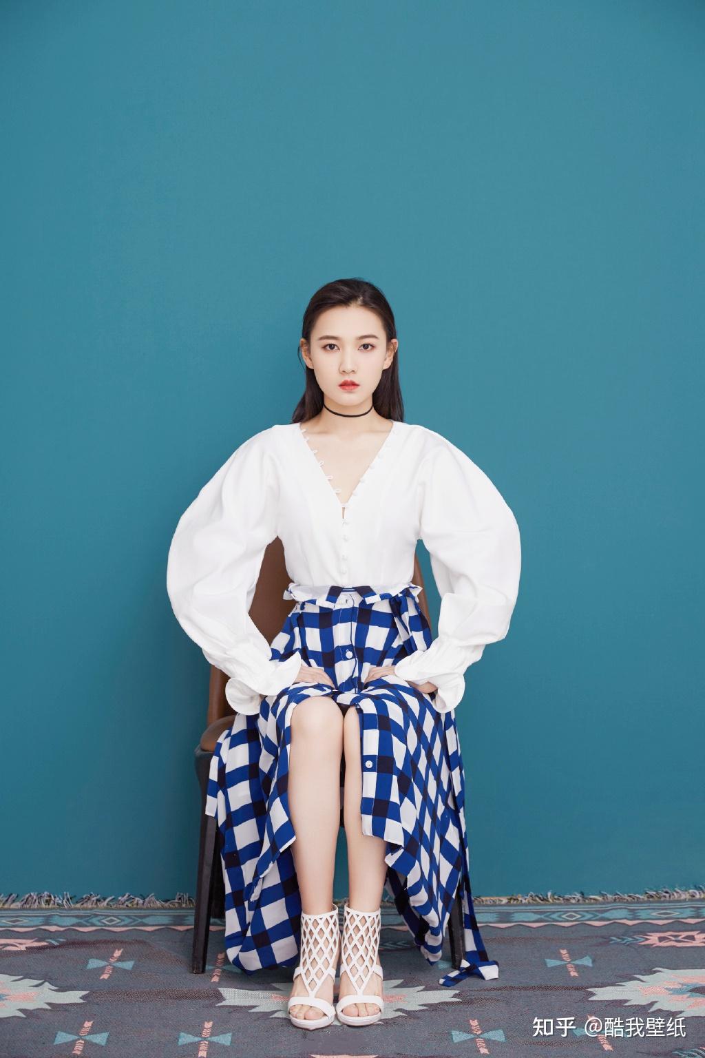 2018年9月陈美伊签约卓尔文化,成为卓尔家族的一名成员,卓尔文化晒出