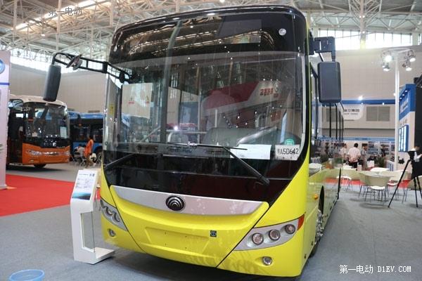 而同样作为宇通e系列纯电动客车重要成员之一的e8 mini(zk6805bevg1)