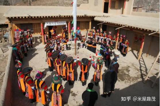 中华大地民族服饰精妙绝伦,这些传统服饰惊艳到你了吗? - 知乎