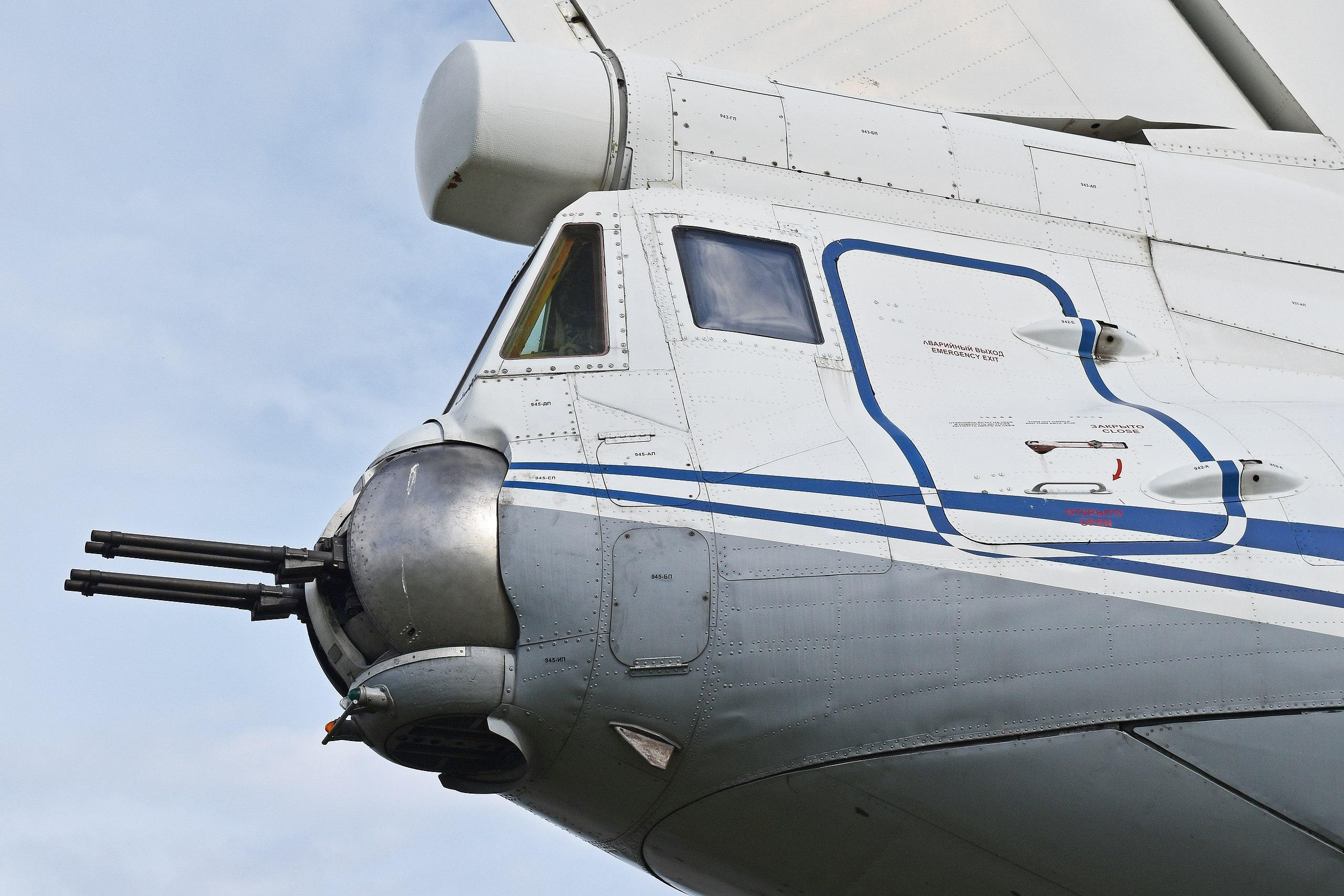 伊尔-76 / Ilyushin Il-76（第一部分） - 辽观搬运的中英文维基百科词条 - 知乎