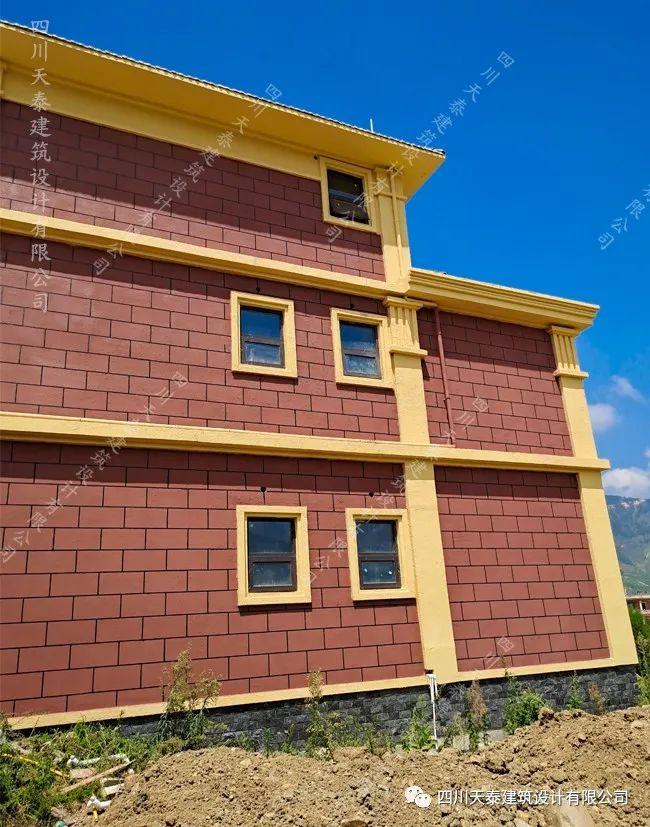 凉山西昌三层藏式风格简欧别墅完工实景西昌施工队建乡村别墅图