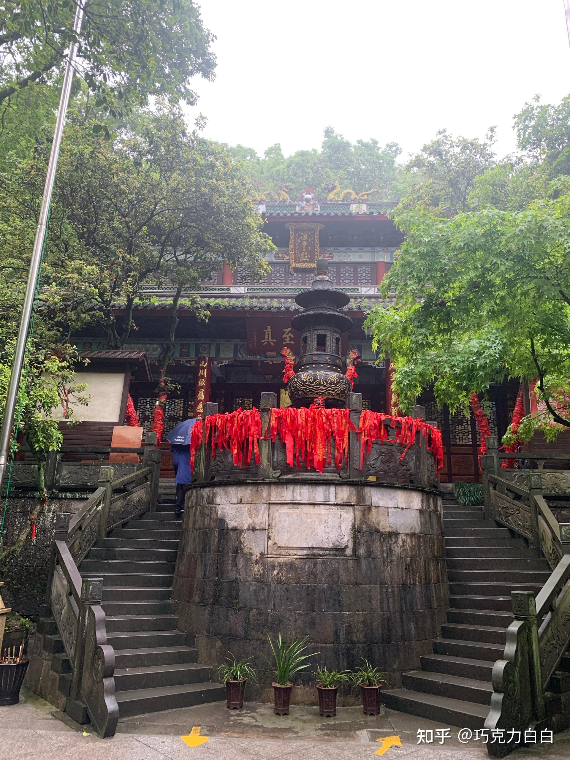 杭州跑庙小故事紫来洞名不虚传