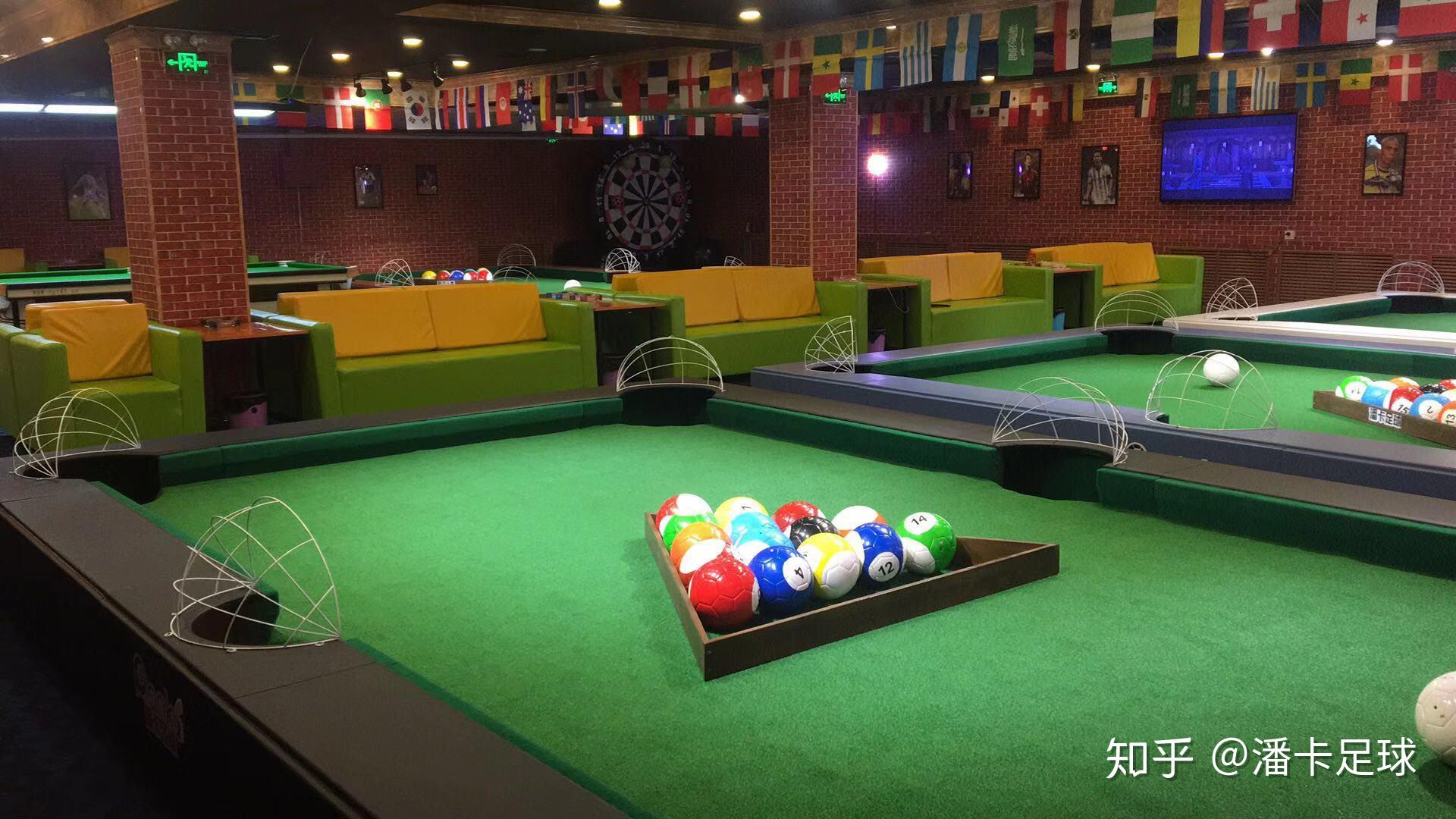 脚踢式台球一项全新的台式足球运动潘卡足球