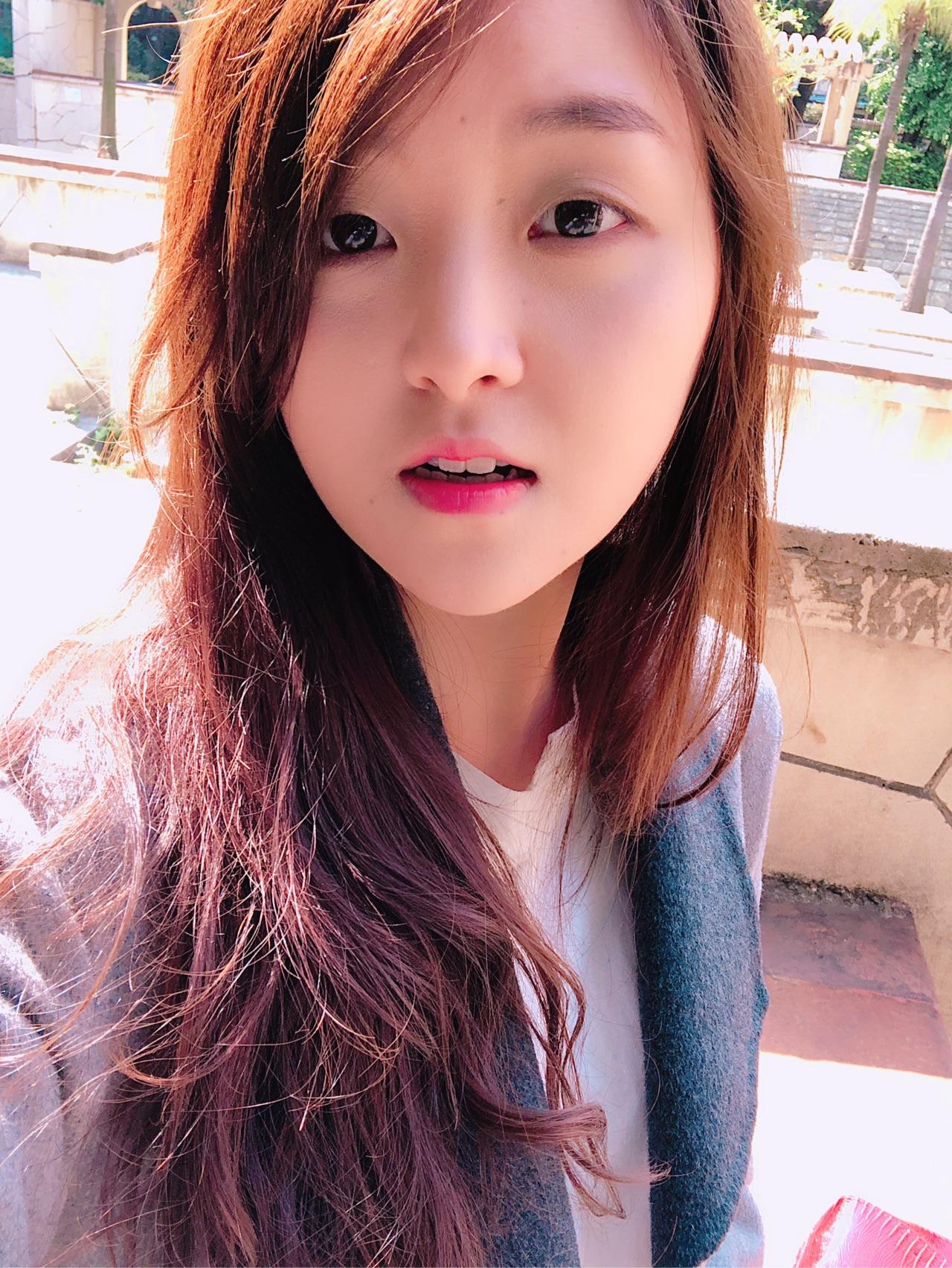 小姐姐能不能爆一爆十几岁时的照片女大真的会十八变嘛