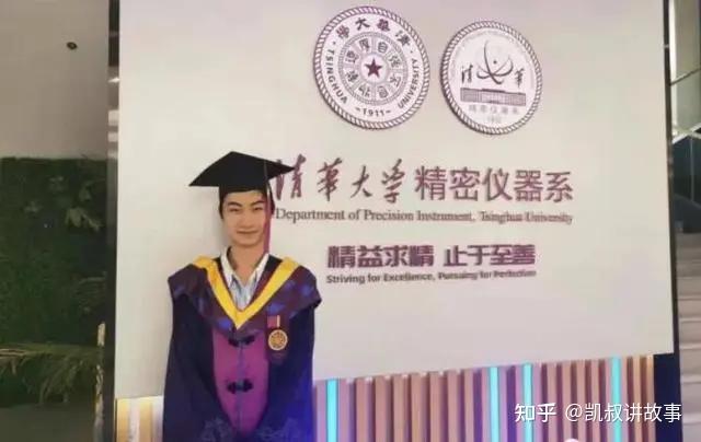 “母亲瘫痪,父亲精神分裂,我靠捡破烂考上清华。”-母亲瘫痪了,父亲不照顾,扔给我