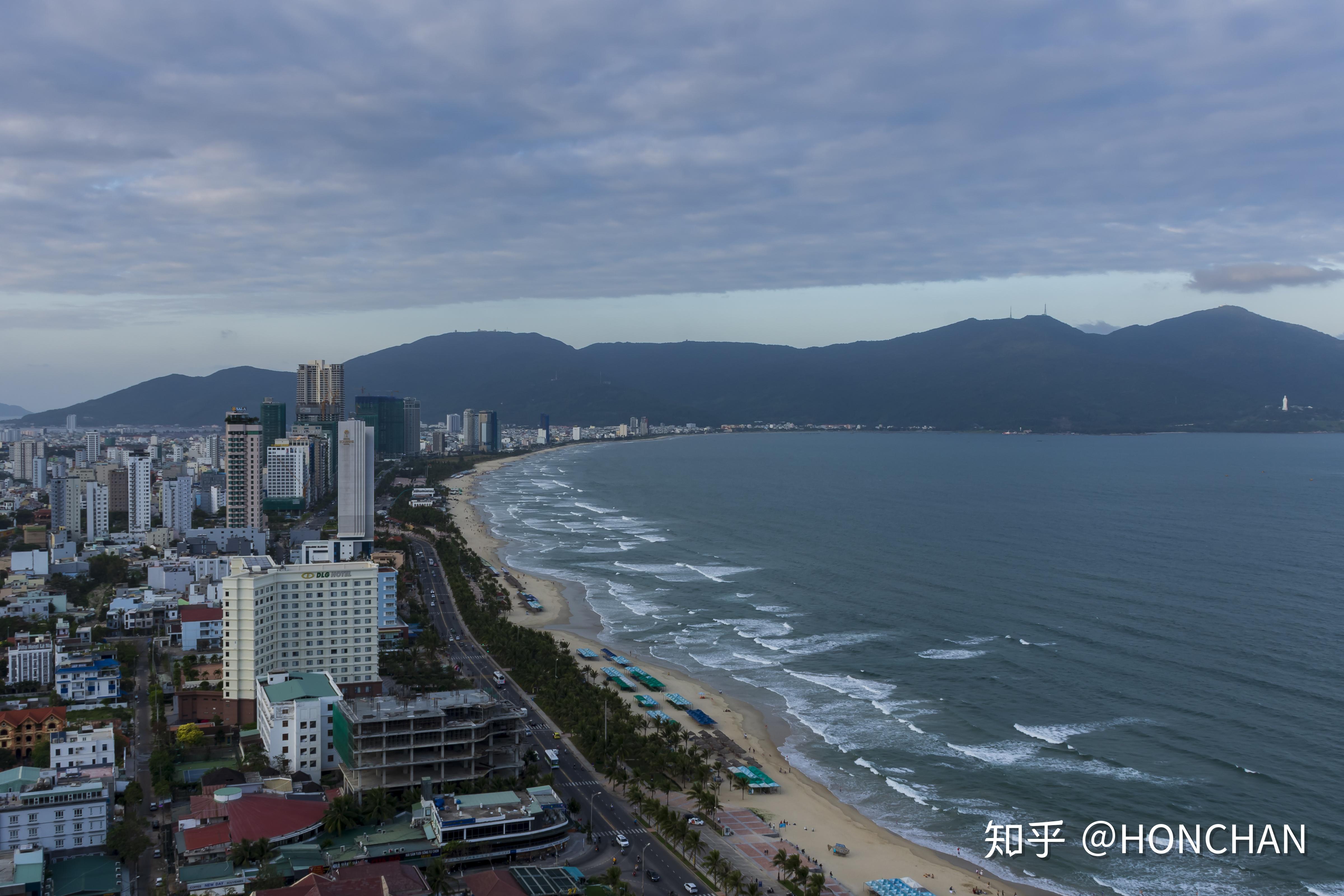 峴港市區-4分,來了就去吧市區比較有名的景點有峴港大教堂,龍橋,亞洲