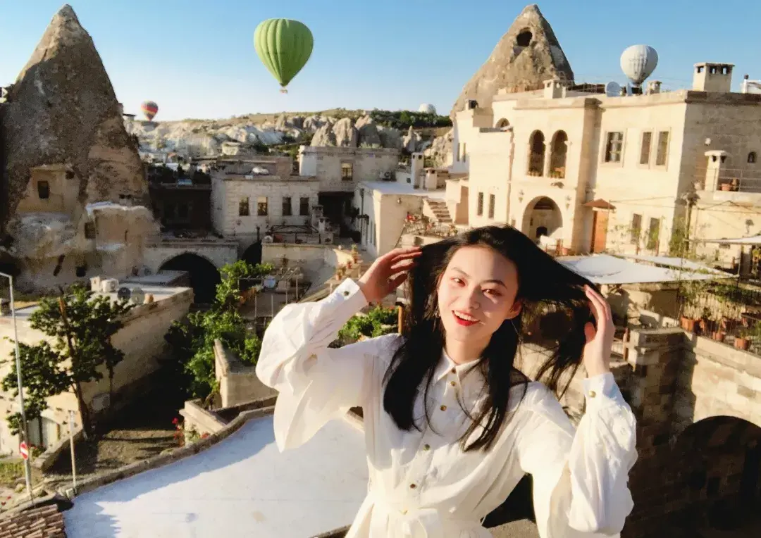 刷爆朋友圈的国度,色彩不输圣托里尼,海洋美过帕劳,整个国家都是“露天博物馆”